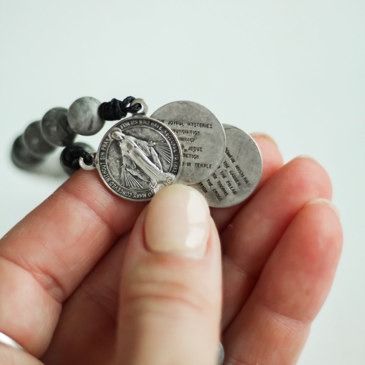 Aquinas | Traditional Gemstone Rosary