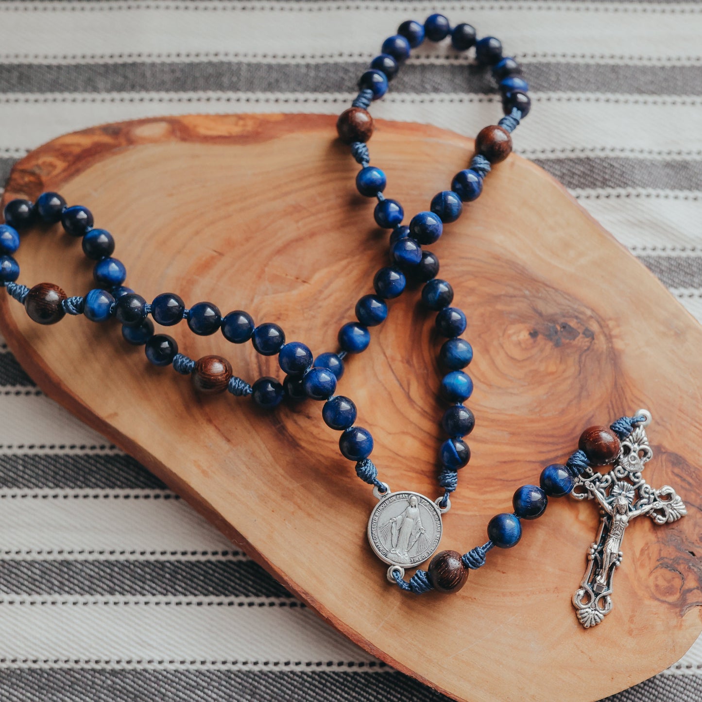 Our Lady of Victory | Traditional Gemstone Rosary